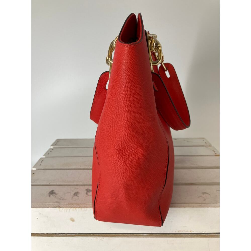 MICHAEL KORS, LARGE ORANGE-RED SAFFIANO LEATHER SHOULDER BAG - Picture 4 of 15